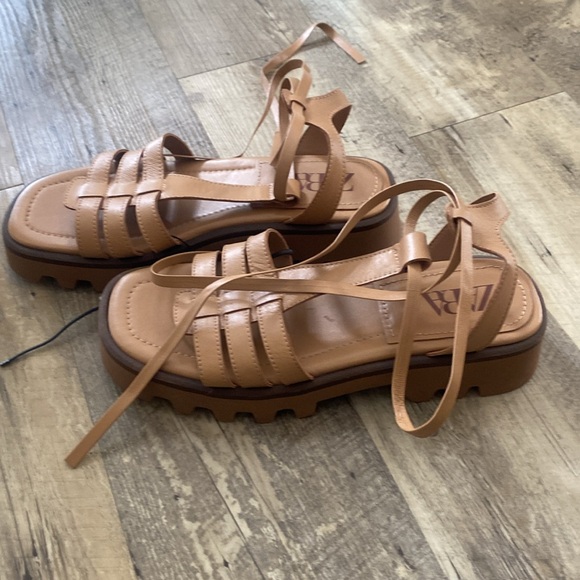 NWT Zara sandals - Picture 2 of 5